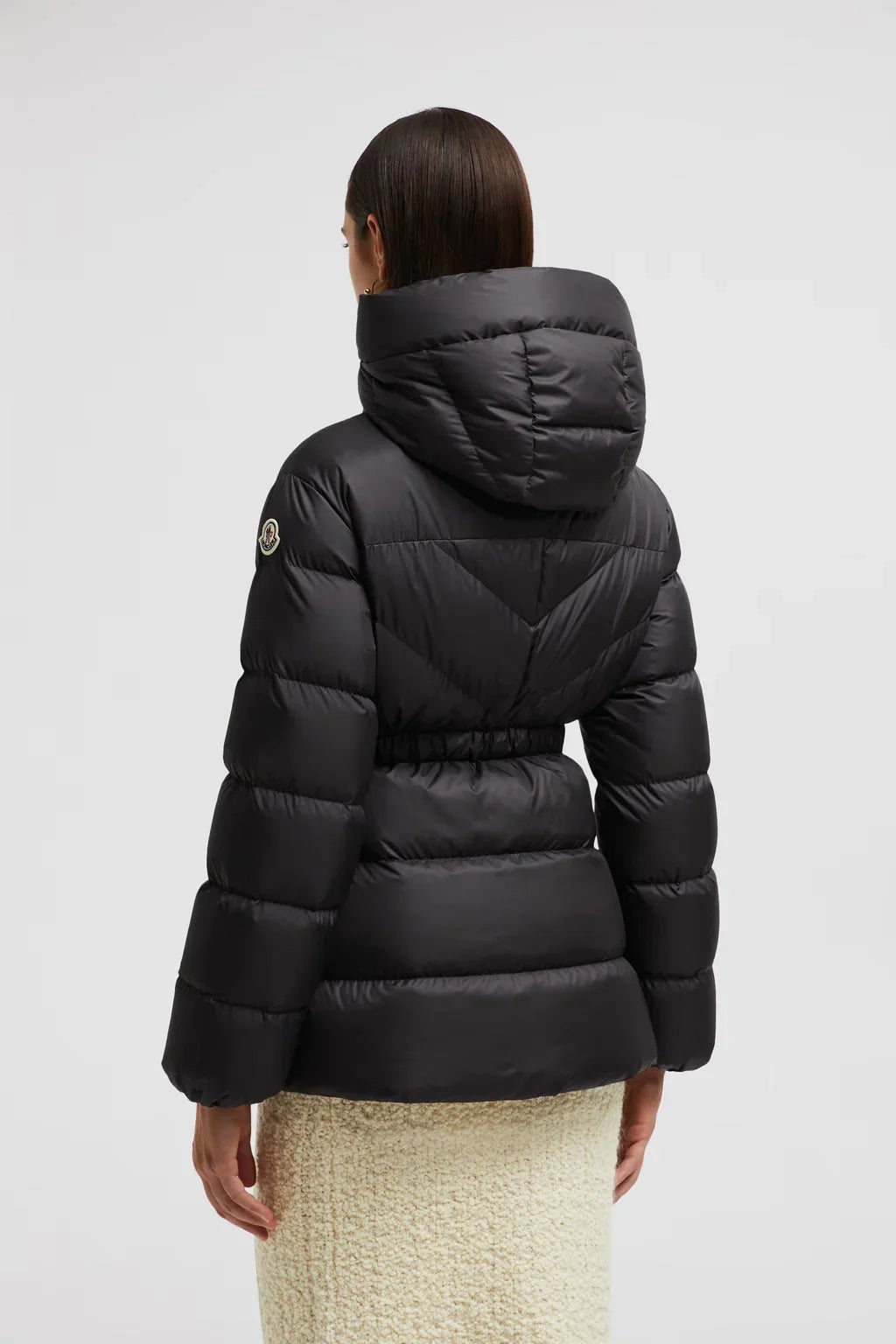 Doudoune courte Brosse à capuche et matelassage diagonal Moncler Noir