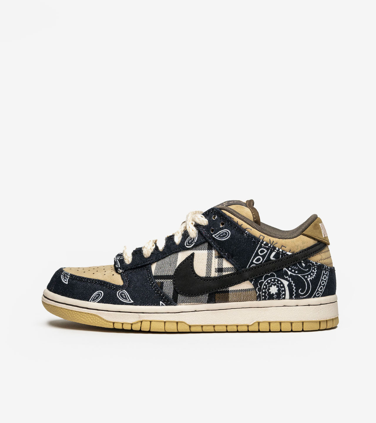 NIKE SB DUNK LOW TRAVIS SCOTT